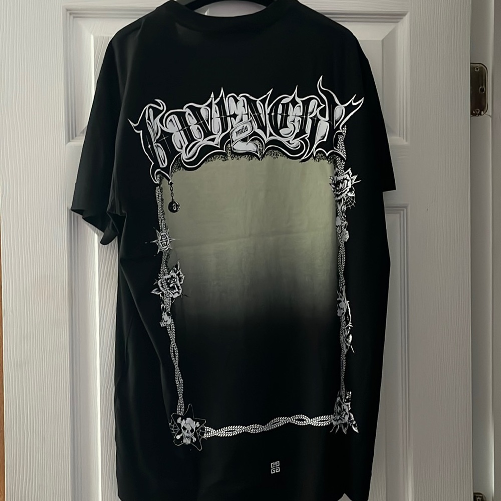 Givenchy Oversized Empty Frame Black T-Shirt Runs… - image 2